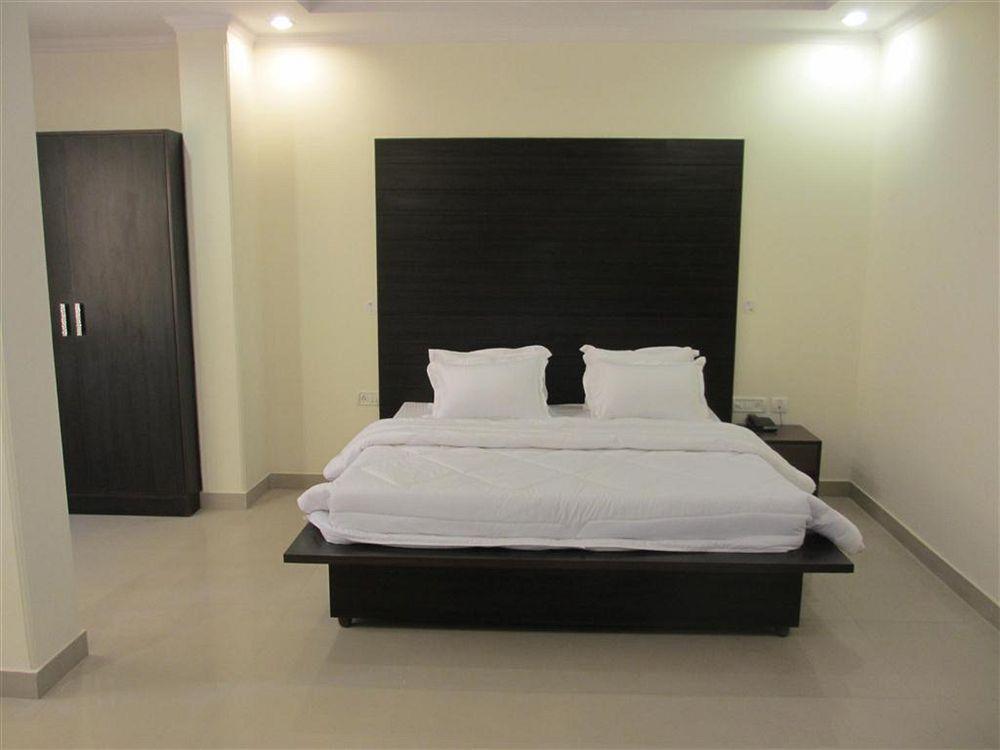 Hotel Chanakya Inn 新德里 外观 照片