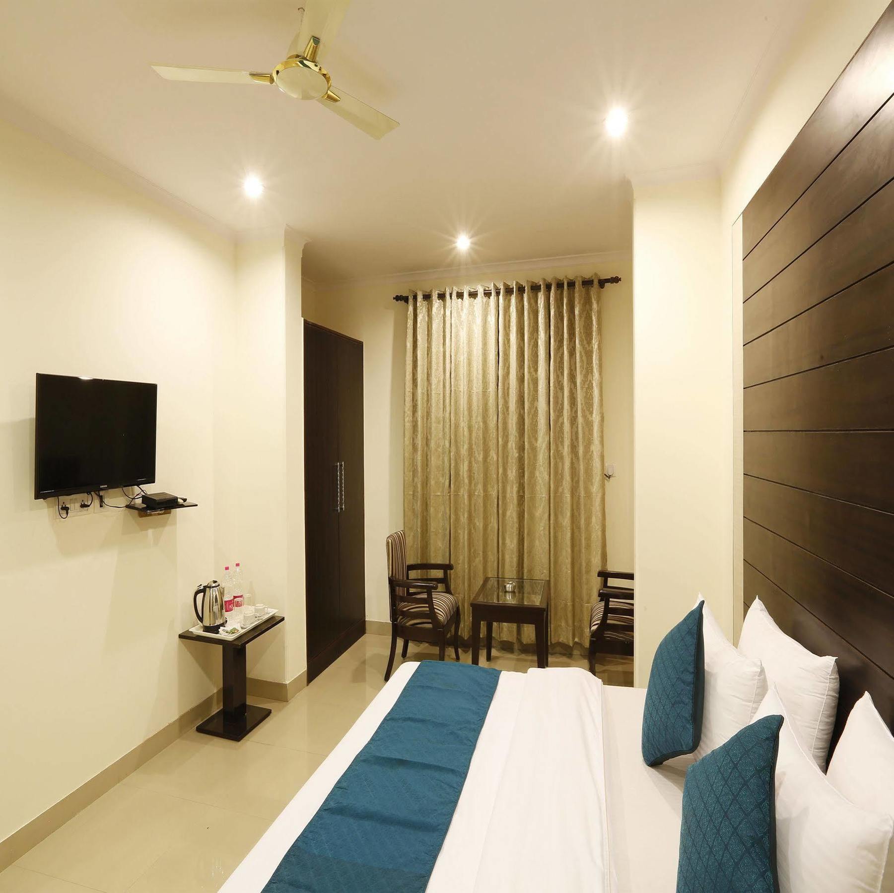 Hotel Chanakya Inn 新德里 外观 照片
