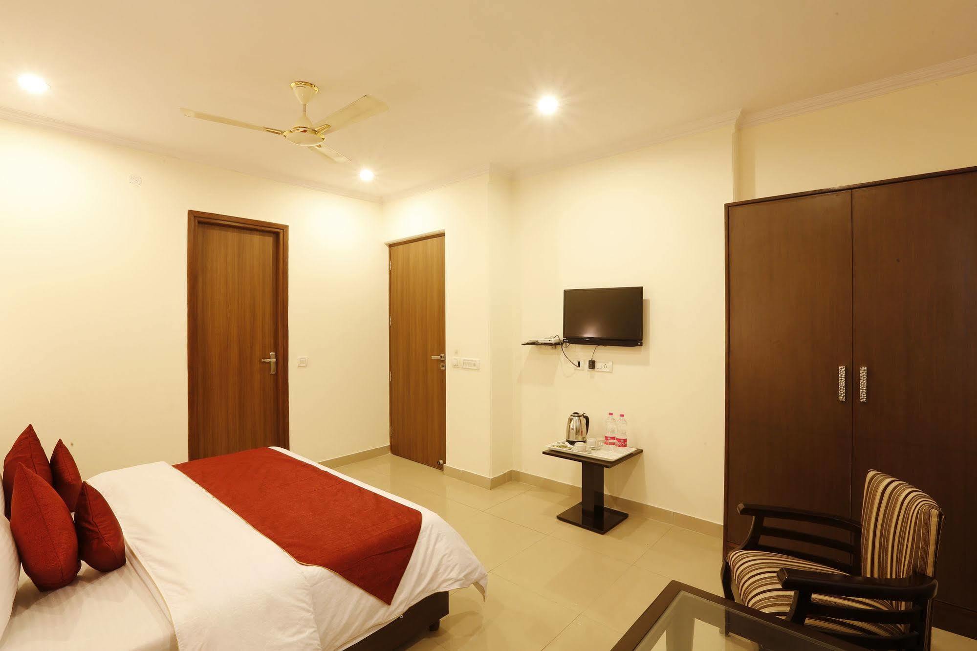 Hotel Chanakya Inn 新德里 外观 照片