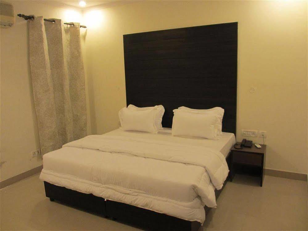 Hotel Chanakya Inn 新德里 外观 照片
